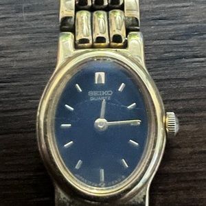 Seiko Women’s Vintage Watch # 964230. Excellent condition.